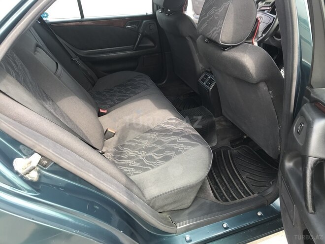 Mercedes E 230 1996, 321,000 km - 2.3 л - Bakı