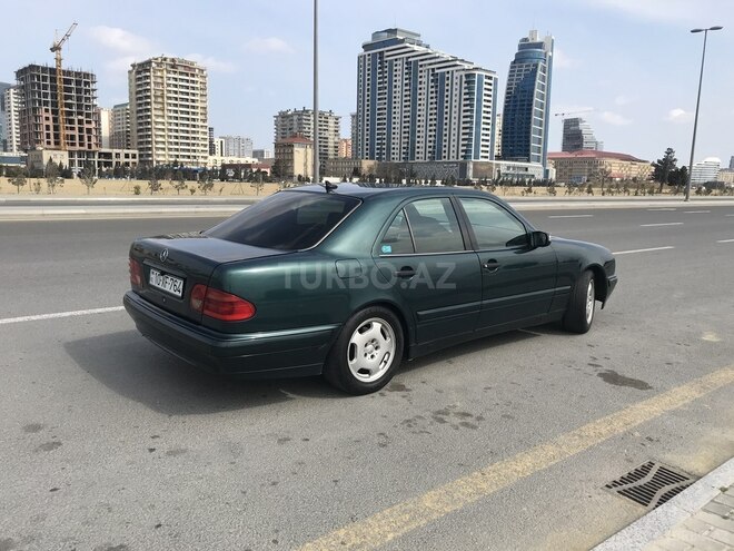 Mercedes E 230 1996, 321,000 km - 2.3 л - Bakı