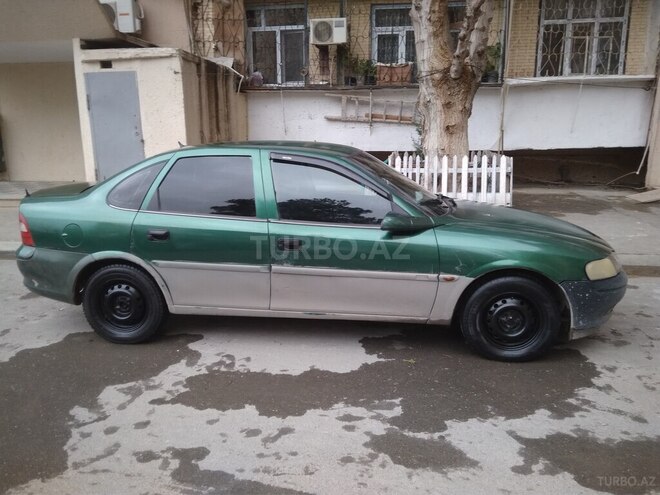 Opel Vectra 1995, 440,000 km - 1.6 l - Bakı
