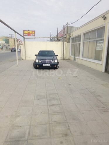 Mercedes E 240 1997, 338,546 km - 2.4 l - Bakı