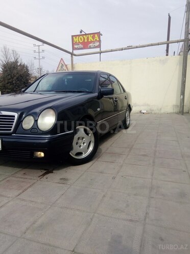 Mercedes E 240 1997, 338,546 km - 2.4 l - Bakı