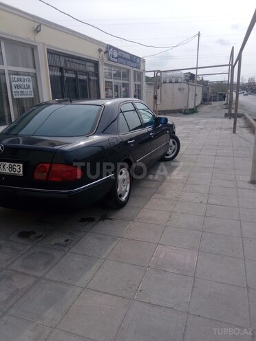 Mercedes E 240 1997, 338,546 km - 2.4 l - Bakı