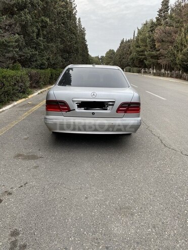 Mercedes E 240 1999, 283,000 km - 2.4 l - Bakı