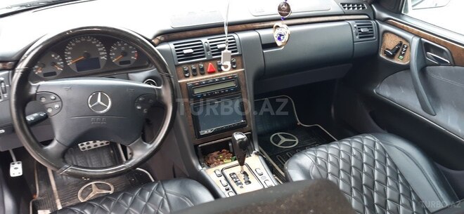 Mercedes E 240 1999, 232,421 km - 2.4 л - Sumqayıt