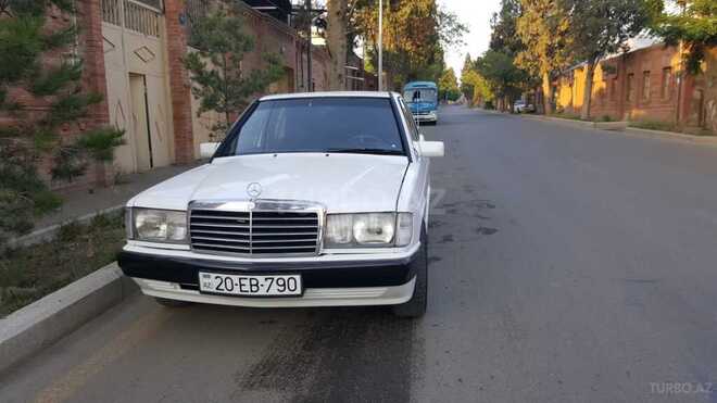 Mercedes 190 1992, 35,000 km - 0.2 l - Gəncə