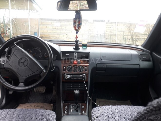 Mercedes C 180 1997, 233,000 km - 1.8 л - Bakı