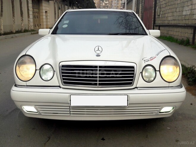 Mercedes E 320 1998, 200,000 km - 3.2 l - Bakı