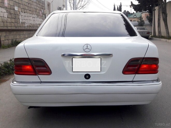 Mercedes E 320 1998, 200,000 km - 3.2 l - Bakı