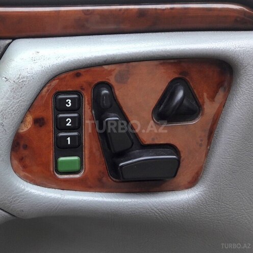 Mercedes E 320 1998, 200,000 km - 3.2 l - Bakı