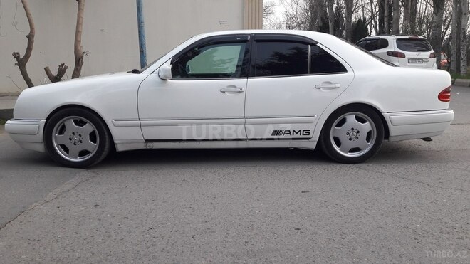 Mercedes E 320 1998, 200,000 km - 3.2 l - Bakı