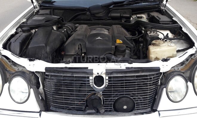 Mercedes E 320 1998, 200,000 km - 3.2 l - Bakı
