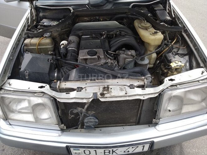 Mercedes E 250 1994, 427,963 km - 2.5 l - Bakı