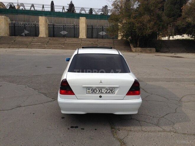 Mercedes C 240 1999, 238,526 km - 2.4 l - Bakı