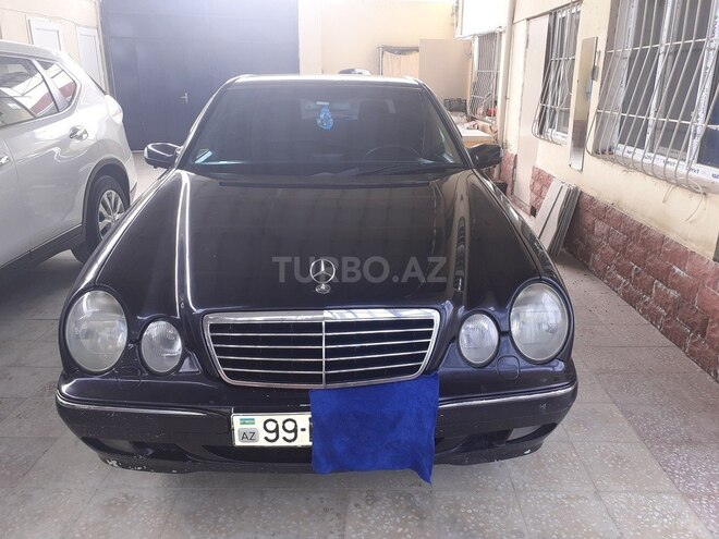 Mercedes E 220 2000, 39,000 km - 2.2 l - Bakı
