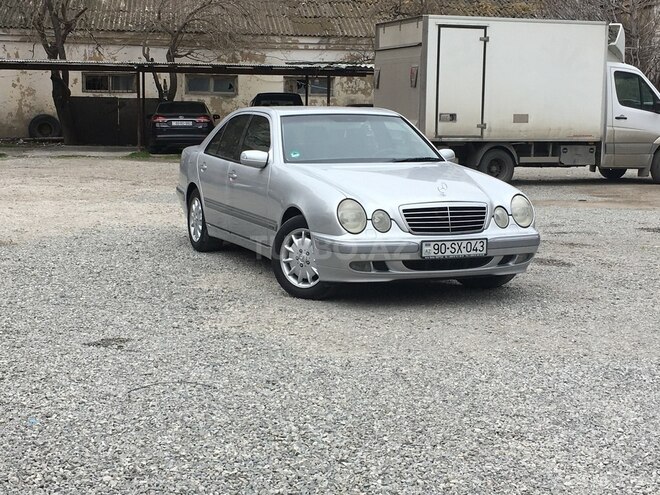 Mercedes E 240 2000, 220,000 km - 2.6 l - Bakı