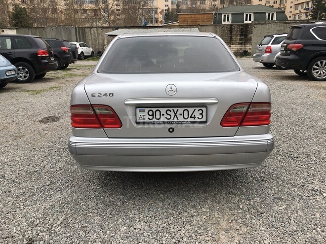 Mercedes E 240 2000, 220,000 km - 2.6 l - Bakı