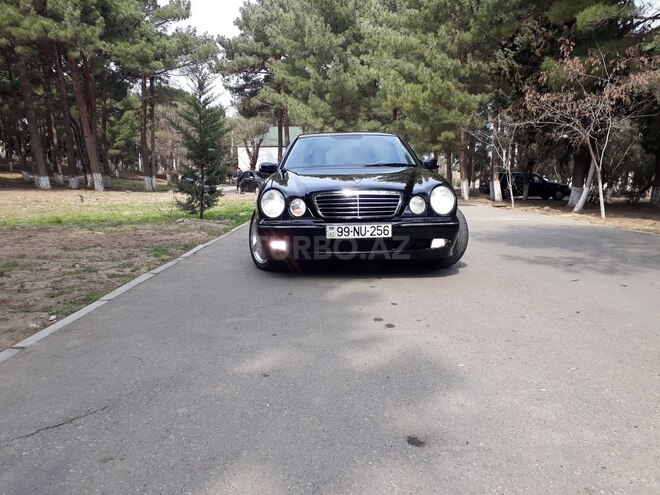 Mercedes E 320 2001, 295,632 km - 3.2 l - Xırdalan