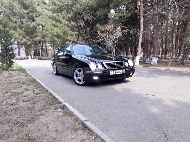 Mercedes E 320 2001, 295,632 km - 3.2 l - Xırdalan
