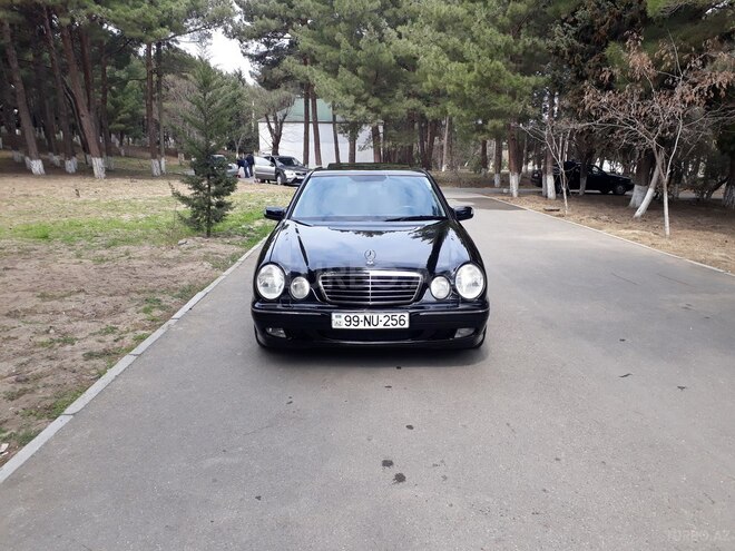 Mercedes E 320 2001, 295,632 km - 3.2 l - Xırdalan