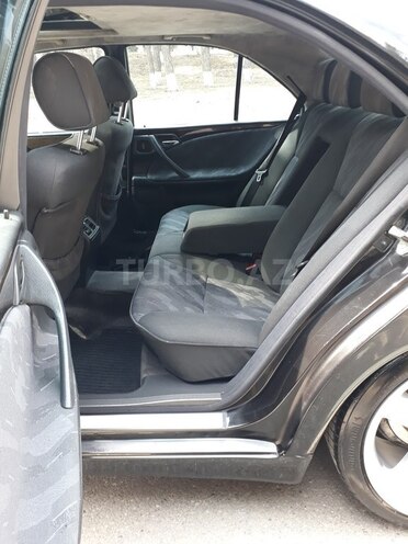 Mercedes E 320 2001, 295,632 km - 3.2 l - Xırdalan