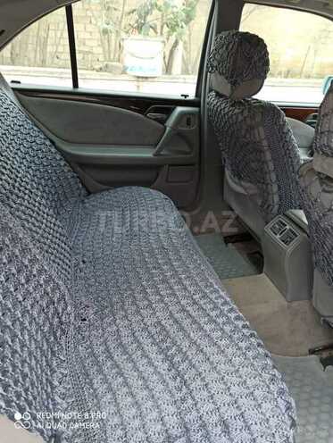 Mercedes E 240 1999, 250,000 km - 2.4 l - Bakı
