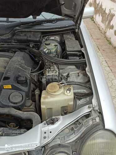 Mercedes E 240 1999, 250,000 km - 2.4 l - Bakı