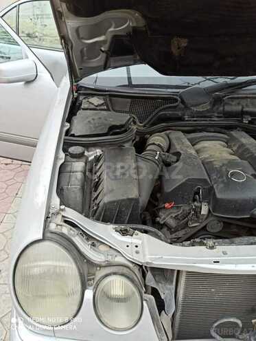 Mercedes E 240 1999, 250,000 km - 2.4 l - Bakı