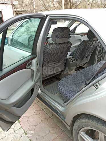 Mercedes E 240 1999, 250,000 km - 2.4 l - Bakı