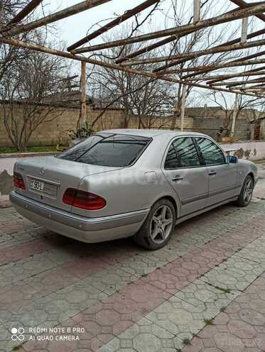 Mercedes E 240 1999, 250,000 km - 2.4 l - Bakı