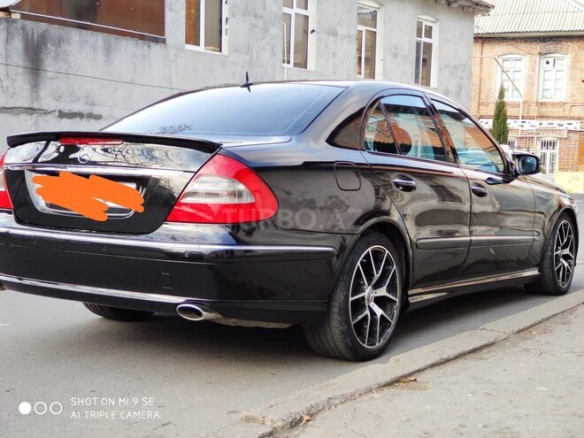 Mercedes E 320 2002, 318,000 km - 3.2 л - Zaqatala