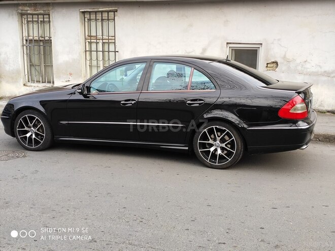 Mercedes E 320 2002, 318,000 km - 3.2 л - Zaqatala