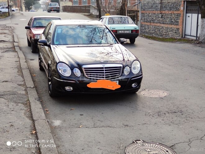 Mercedes E 320 2002, 318,000 km - 3.2 л - Zaqatala