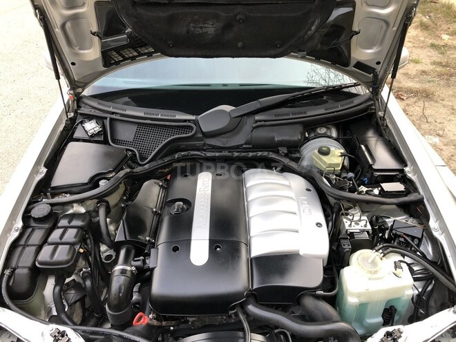 Mercedes E 270 2000, 294,000 km - 2.7 l - Bakı