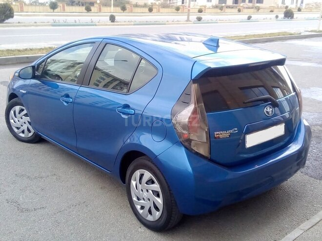 Toyota Prius C 2015, 68,000 km - 1.5 l - Sumqayıt