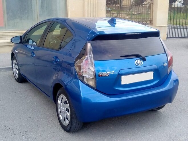 Toyota Prius C 2015, 68,000 km - 1.5 l - Sumqayıt