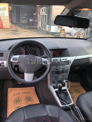 Opel Astra 2009, 198,000 km - 1.4 л - Bakı