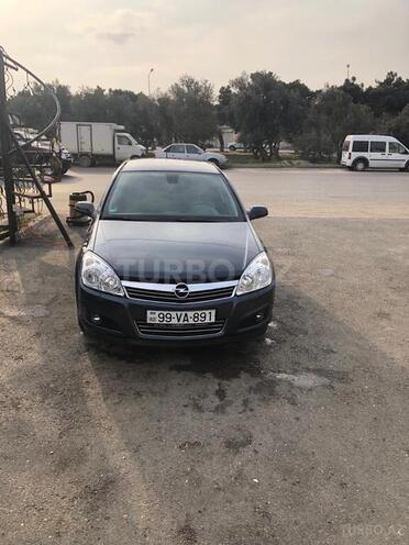 Opel Astra 2009, 198,000 km - 1.4 л - Bakı