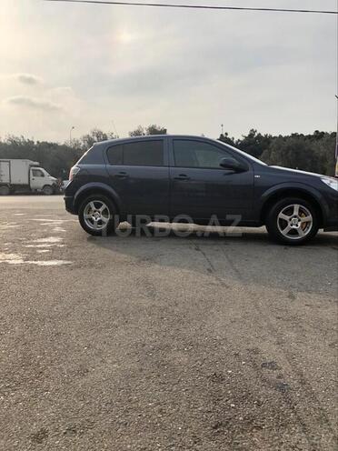 Opel Astra 2009, 198,000 km - 1.4 л - Bakı