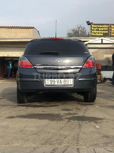 Opel Astra 2009, 198,000 km - 1.4 л - Bakı