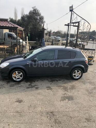 Opel Astra 2009, 198,000 km - 1.4 л - Bakı
