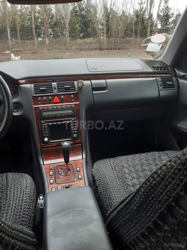 Mercedes E 320 1999, 409,501 km - 3.2 l - Bakı