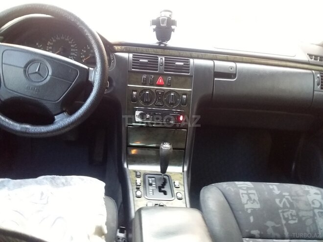 Mercedes E 230 1997, 320,541 km - 2.3 l - Bakı