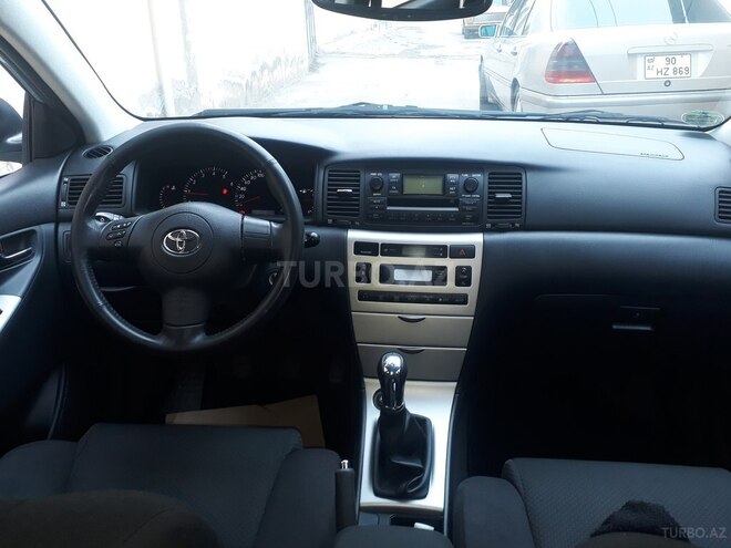 Toyota Corolla 2005, 200,000 km - 1.4 l - Bakı
