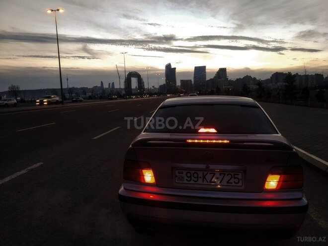 BMW 320 1998, 215,000 km - 2.0 l - Bakı