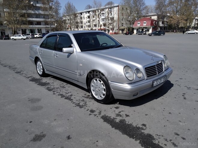 Mercedes E 240 1998, 354,000 km - 0.2 l - Mingəçevir