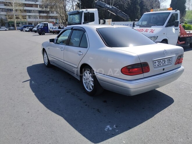 Mercedes E 240 1998, 354,000 km - 0.2 l - Mingəçevir