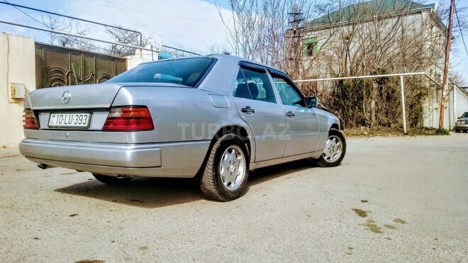 Mercedes E 200 1993, 48,000 km - 0.2 l - Bakı