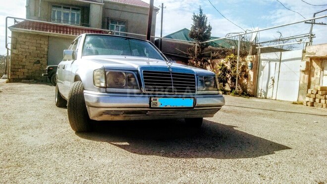 Mercedes E 200 1993, 48,000 km - 0.2 l - Bakı