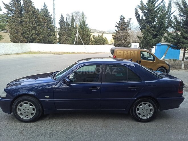 Mercedes C 220 1999, 391,997 km - 2.2 l - Sumqayıt