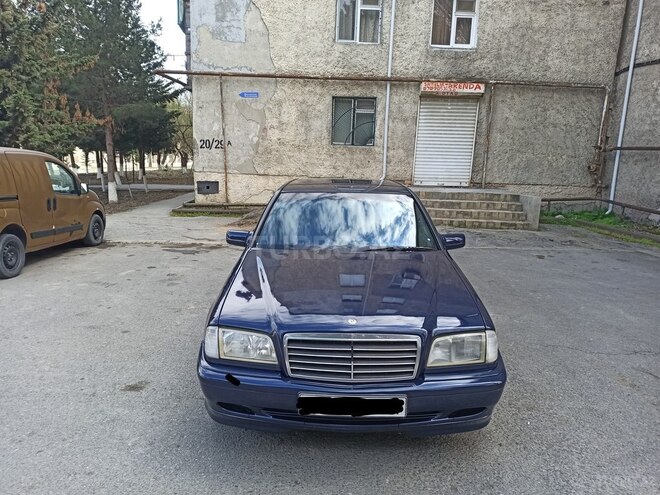 Mercedes C 220 1999, 391,997 km - 2.2 l - Sumqayıt